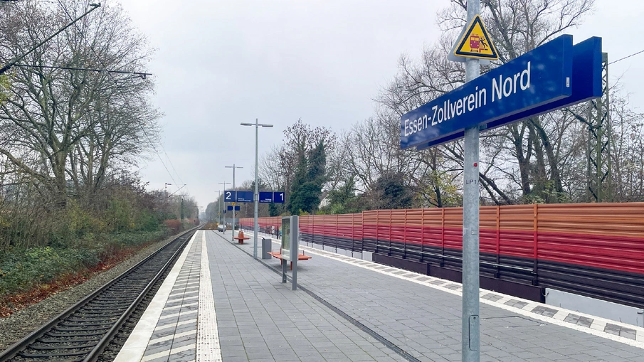Blick auf die Bahnsteige der modernisierten Station Essen-Zollverein Nord