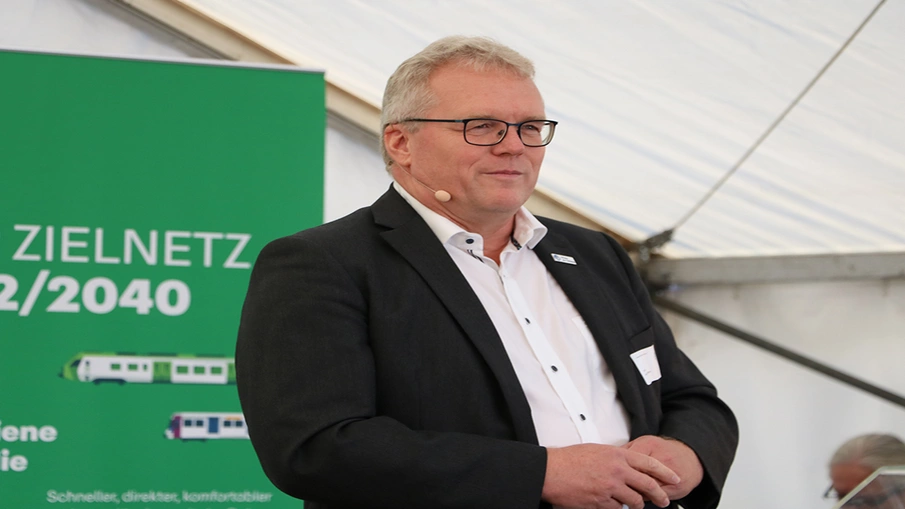 Dirk Flege, Geschäftsführer "Allianz pro Schiene" bei der zentralen Eröffnungsfeier zum Tag der Schiene 2024 in Mettmann