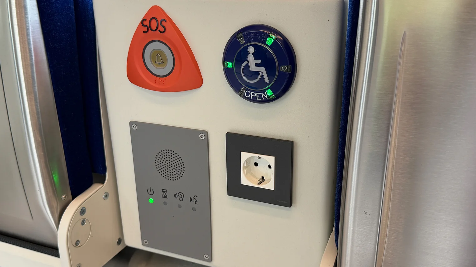 © VRR Vorstellung der BEMU-Fahrzeuge von CAF: Detailaufnahme