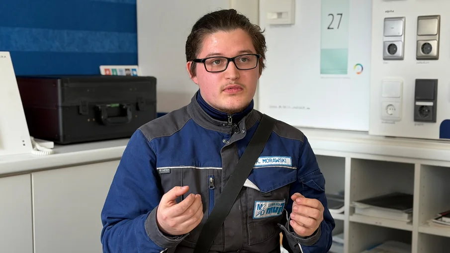 Interview zum DeutschlandTicket für Auszubildende des Elektrohandwerks: Auszubildender Kamil Morawski