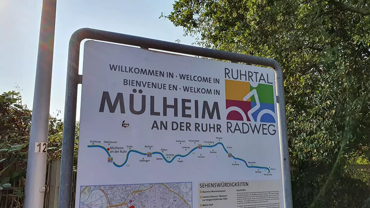 Infotafel zum Ruhrtalradweg in Mülheim an der Ruhr