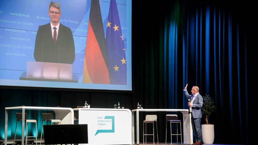 NRW-Mobilitätsforum 2025: Bundesverkehrsminister Patrick Schnieder und VRR-Vorstandssprecher Oliver Wittke