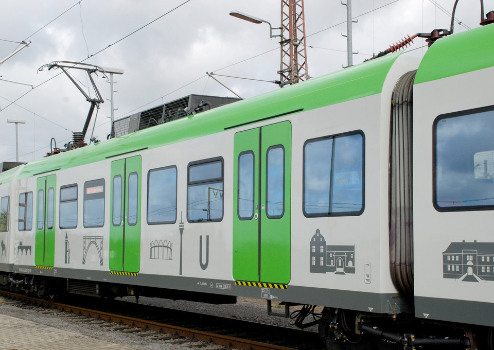 Die S-Bahn Rhein-Ruhr an einer Haltestation..