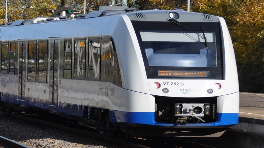 Ansicht eines Vias-Zuges von vorne