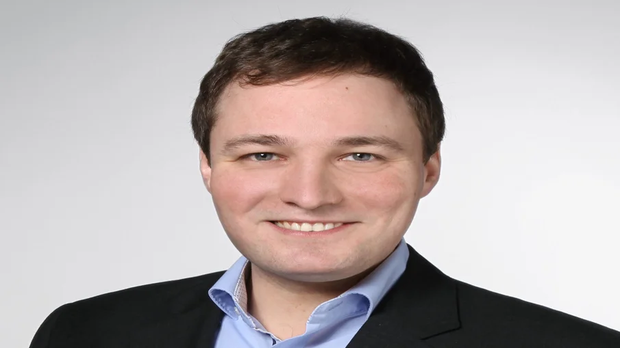 Dr. Maximilian Müller