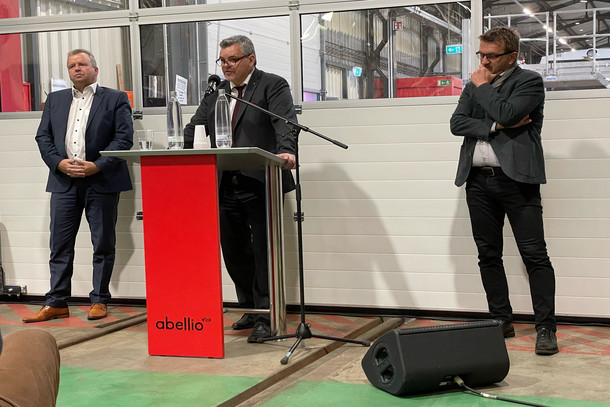 Die Vertreter der Aufgabenträger: (von links) Heiko Sedlaczek (Geschäftsführer NVR), Ronald R. F. Lünser (Vorstandssprecher VRR) und Joachim Künzel (Geschäftsführer NWL)