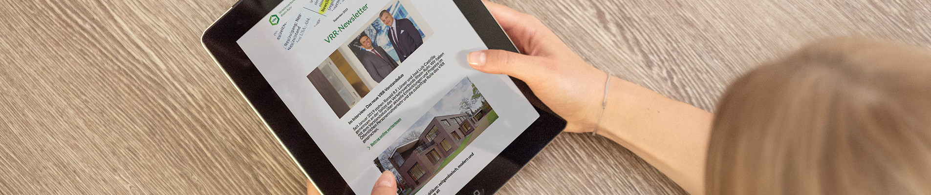 Der VRR-Newsletter, geöffnet mit dem Tablet