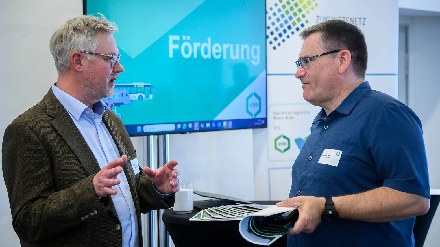 © VRR VRR-Niederrheinkonferenz 2026: zwei Personen im Gespräch