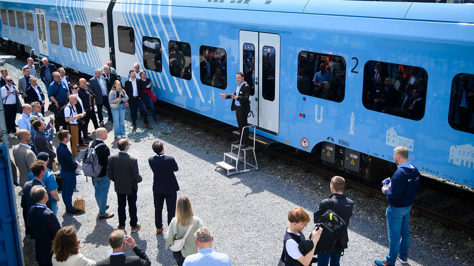 © VRR Vorstellung der BEMU-Fahrzeuge von CAF: Marcus Brüning, CEO der CAF Deutschland GmbH, bei seiner Rede
