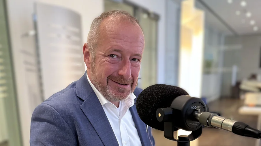 VRR-Podcast "Die grünen Umschläge": Oliver Wittke, Vorstandssprecher des Verkehrsverbunds Rhein-Ruhr (VRR)