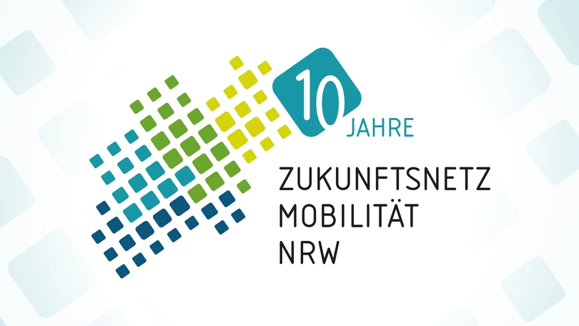 Logo "10 Jahre Zukunftsnetz Mobilität NRW"