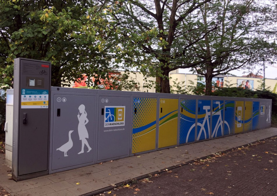 Die DeinRadschloss Anlage am Busbahnhof Monheim