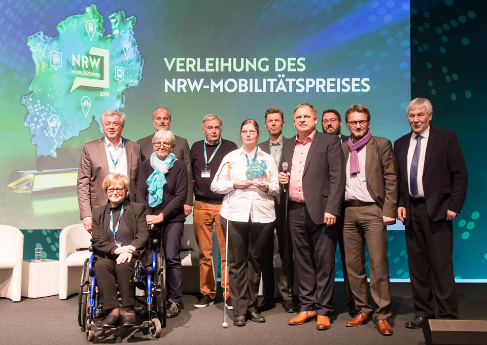 Die Preisträger des Mobilitätspreises: Der NRW-Mobilitätspreis wurde an den Kreis Soest für das Projekt smart4you verliehen.