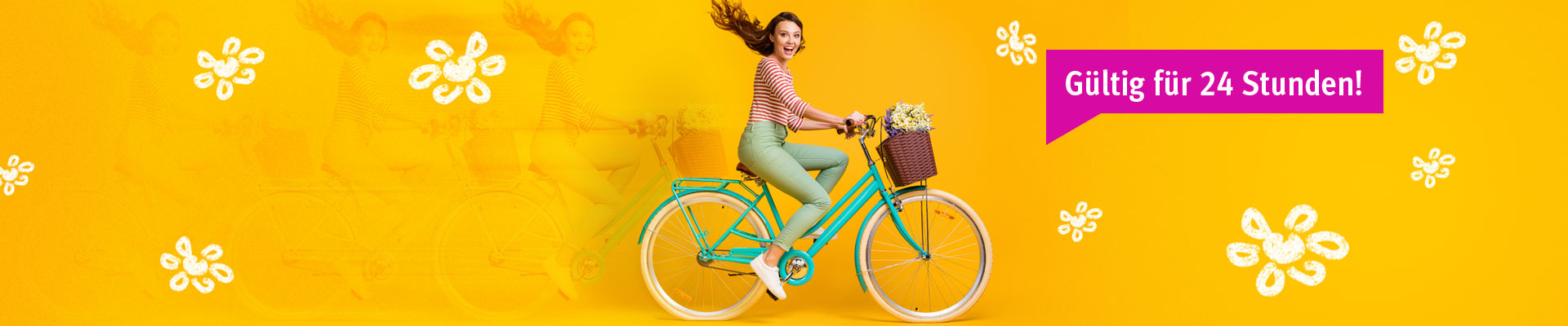 Eine Frau auf dem Fahrrad genießt die Gültigkeit von 24 Stunden des Fahrrad Tickets