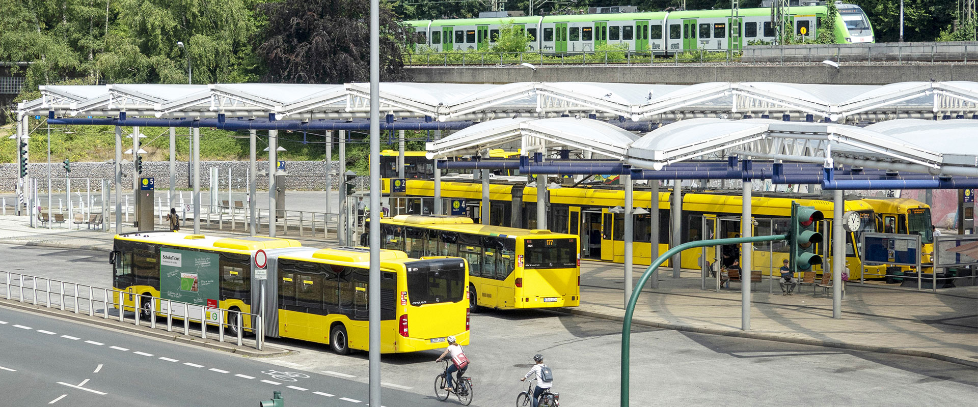 Der Bus-Bahnhof in Essen Steele