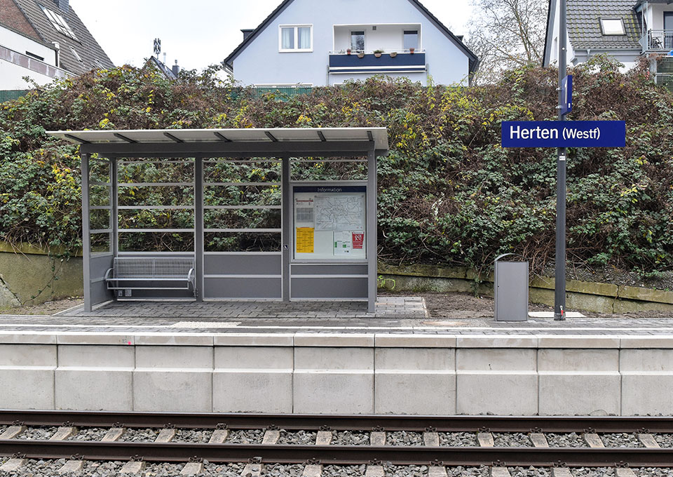 Wetterschutzhäuschen am Bahnhof Herten