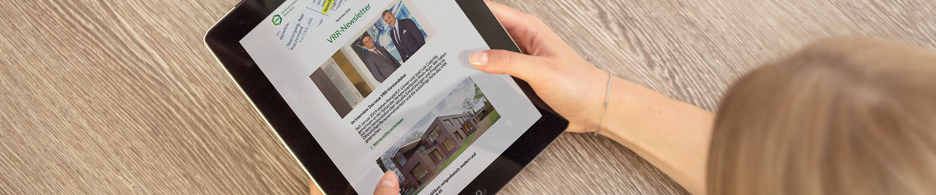 Der VRR-Newsletter, geöffnet mit dem Tablet